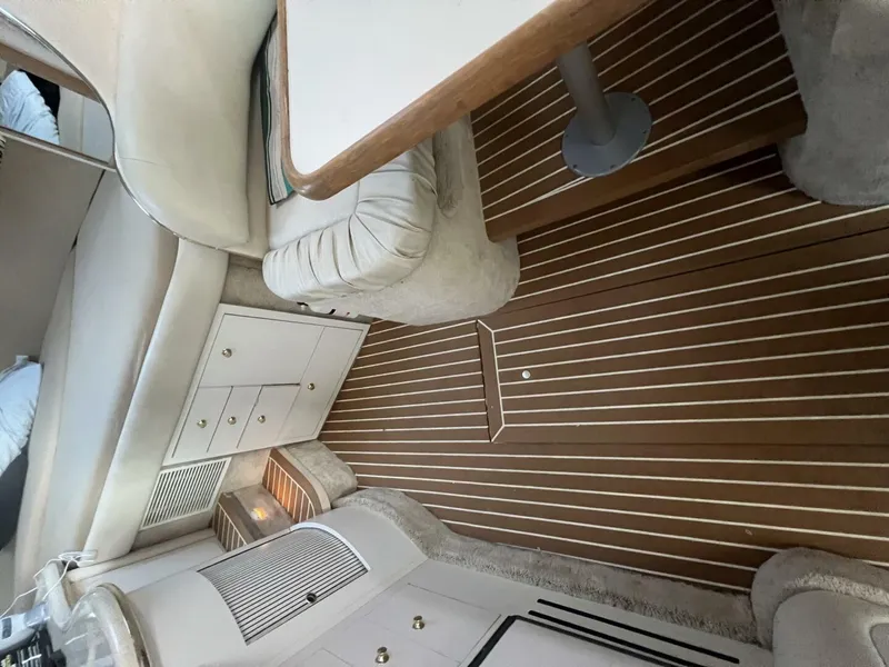 Slide: The Image of Sea Ray 310 Sundancer 1999 - 6
