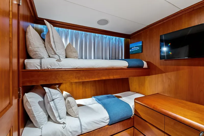 Slide: The Image of Burger Raised Pilothouse 1998 - 34