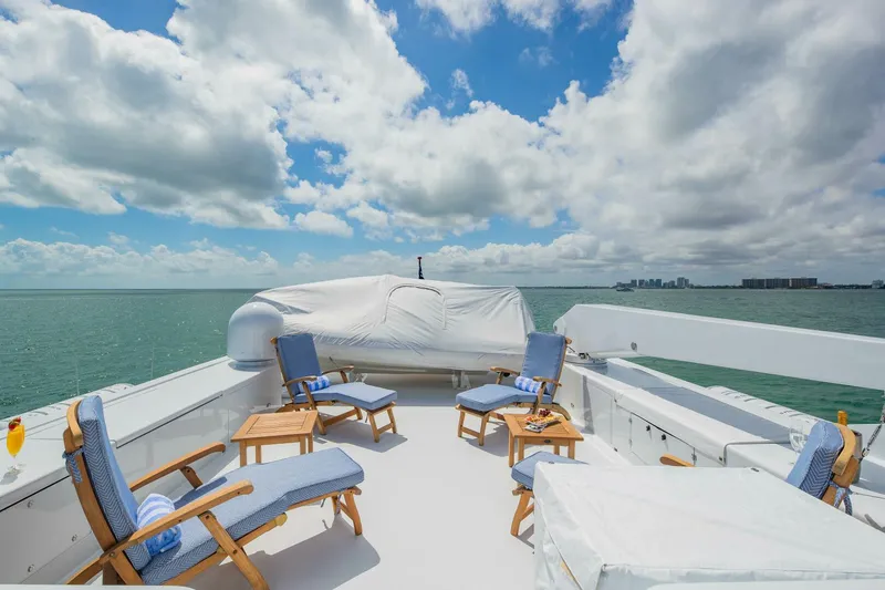 Slide: The Image of Burger Raised Pilothouse 1998 - 38