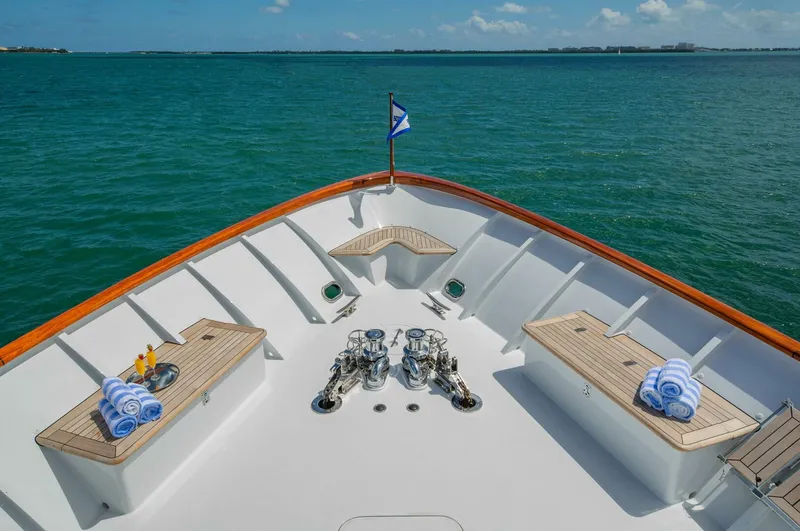 Slide: The Image of Burger Raised Pilothouse 1998 - 45