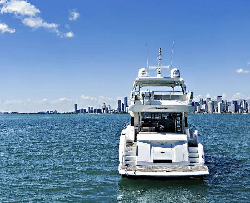 Slide: The Image of Sunseeker Manhattan 66 2019 - 5
