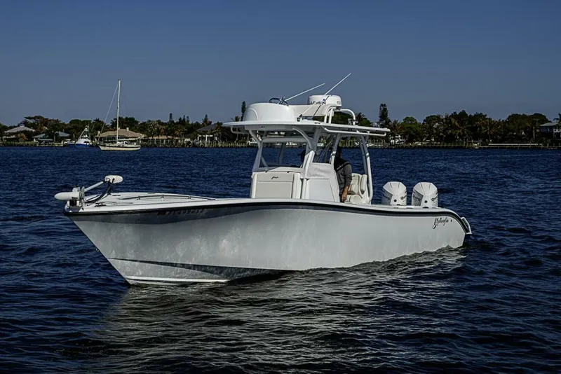 Slide: The Image of Yellowfin 32 Offshore 2021 - 21