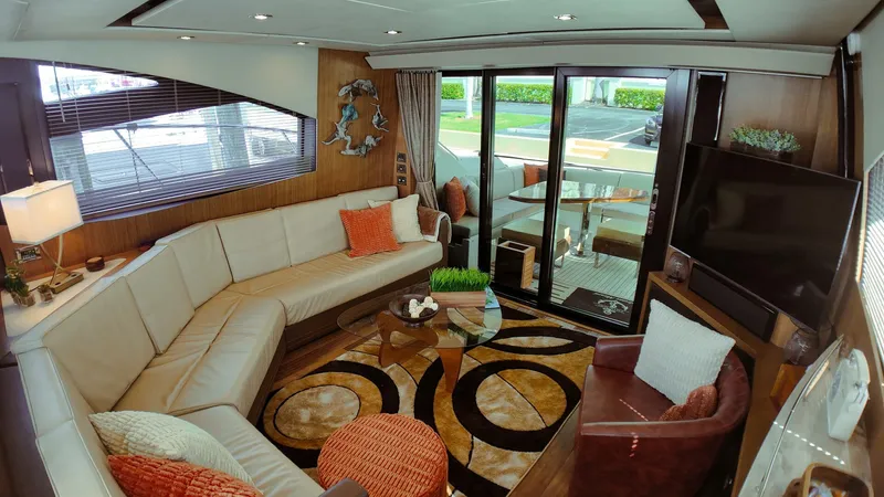 Slide: The Image of Sea Ray L590 Fly 2016 - 7