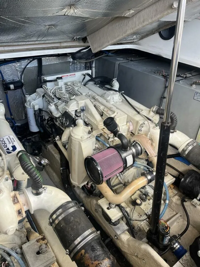 Slide: The Image of Sea Ray 410 Express Cruiser 2003 - 11