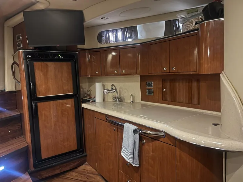 Slide: The Image of Sea Ray 410 Express Cruiser 2003 - 7