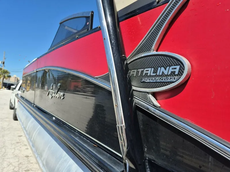 Slide: The Image of Avalon 2785 Catalina QL 2017 - 29