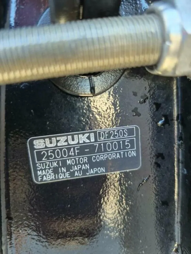Slide: The Image of Avalon 2785 Catalina QL 2017 - 31