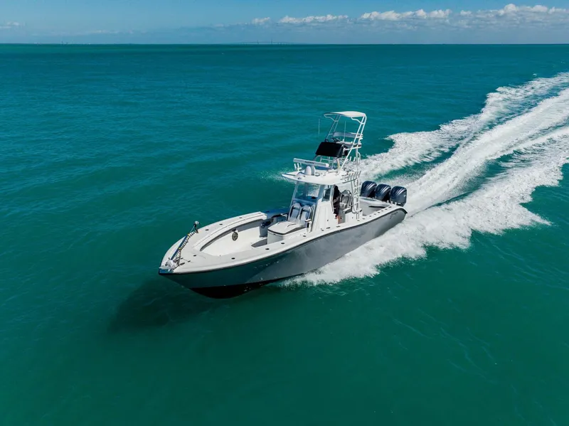 Slide: The Image of Yellowfin 36 Offshore 2025 - 5