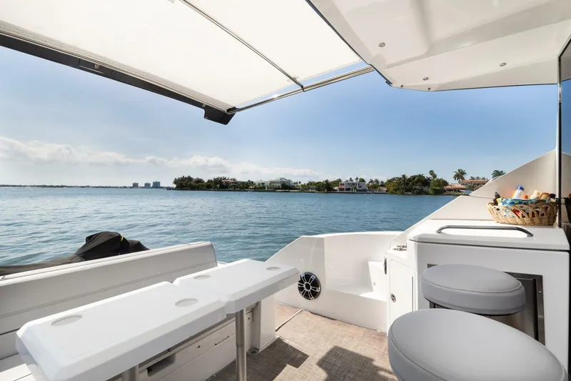 Slide: The Image of Cruisers Yachts 45 Cantius 2018 - 9