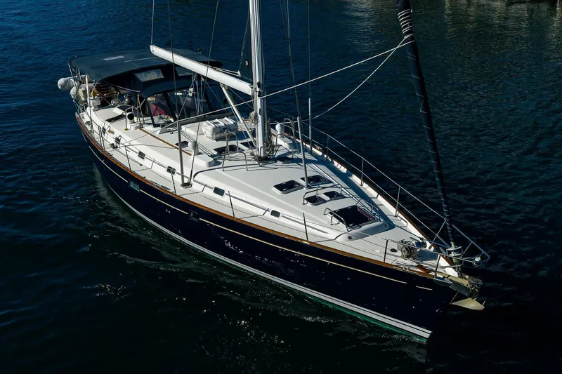 Slide: The Image of Beneteau 2003 - 32