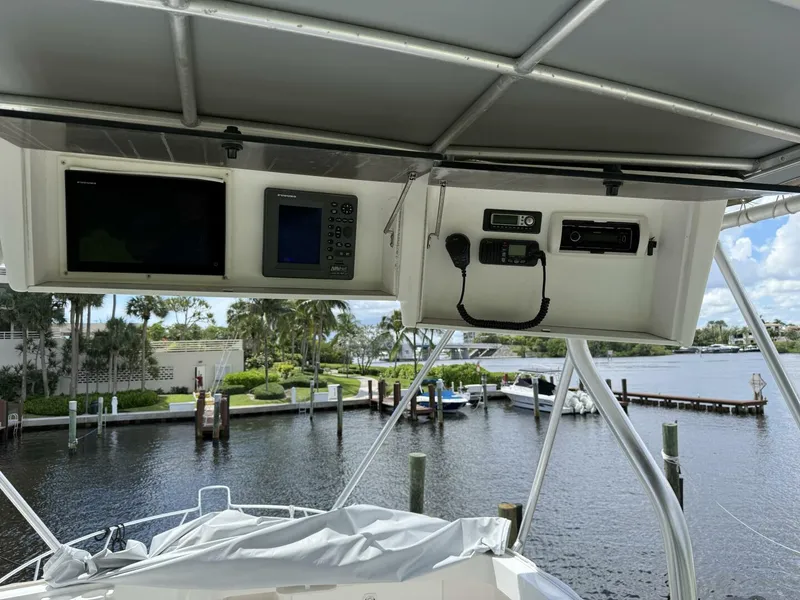 Slide: The Image of Luhrs 38 Convertible 2005 - 11
