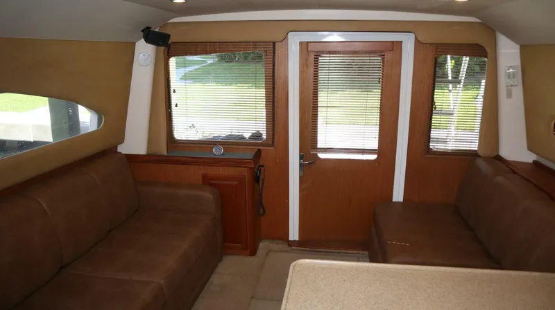 Slide: The Image of Luhrs 38 Convertible 2005 - 25