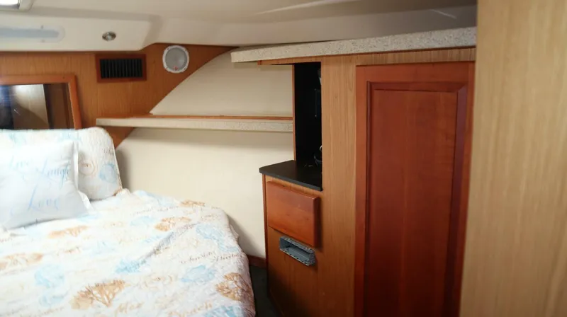 Slide: The Image of Luhrs 38 Convertible 2005 - 29