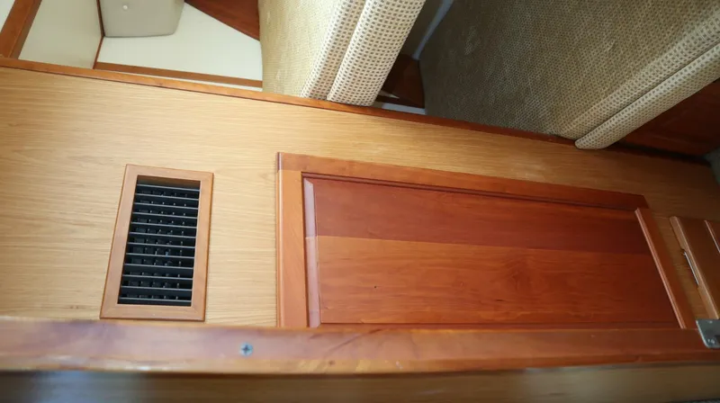 Slide: The Image of Luhrs 38 Convertible 2005 - 35