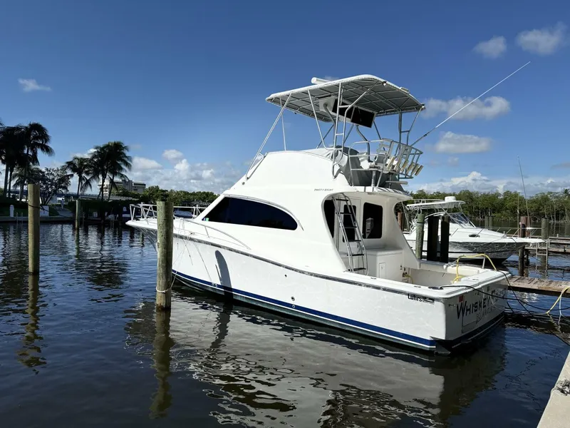 Slide: The Image of Luhrs 38 Convertible 2005 - 6