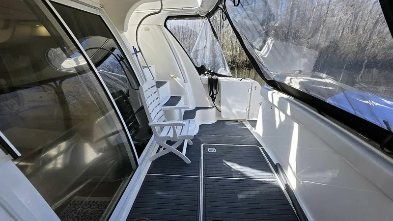 Slide: The Image of Silverton 410 Sport Bridge 2001 - 8