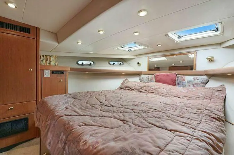 Slide: The Image of Bayliner 4788 1998 - 28