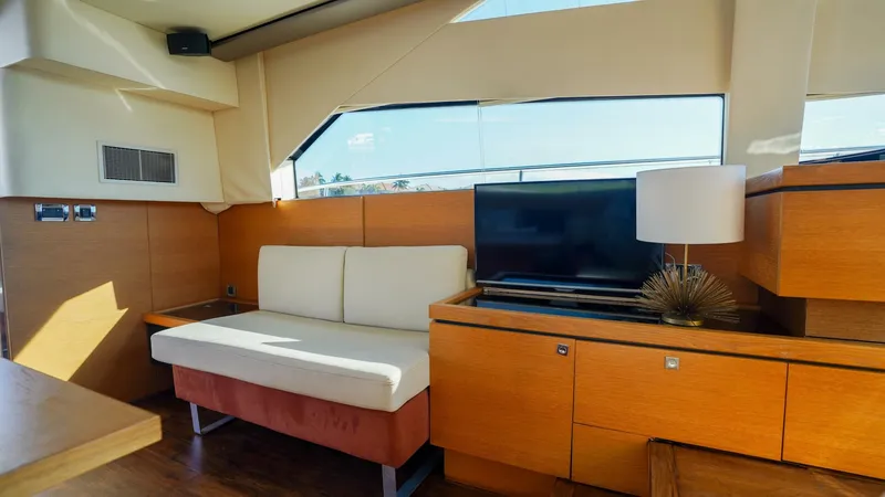 Slide: The Image of Fairline 2009 - 15
