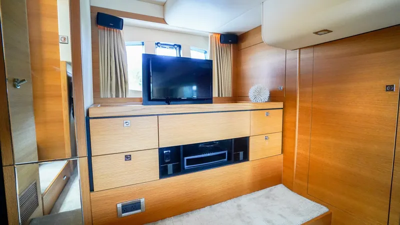 Slide: The Image of Fairline 2009 - 29
