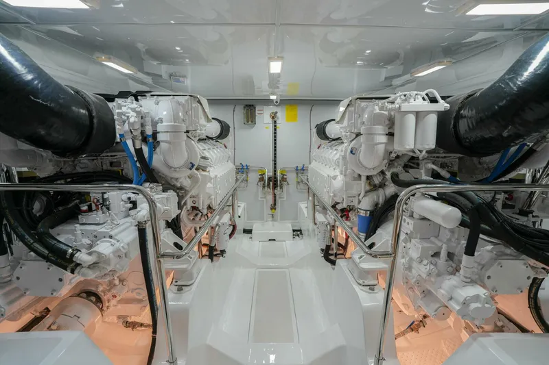 Slide: The Image of Marlow Explorer 70E-CB 2025 - 62