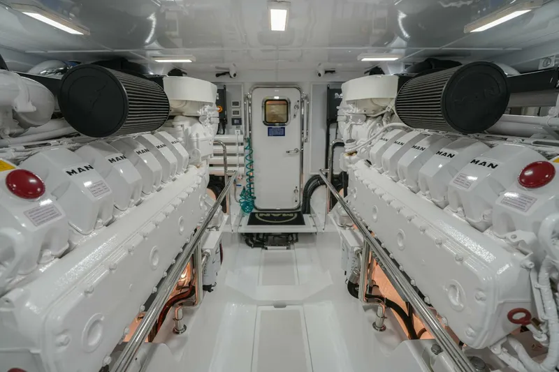 Slide: The Image of Marlow Explorer 70E-CB 2025 - 63