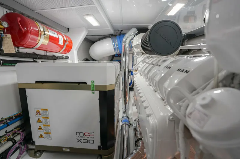 Slide: The Image of Marlow Explorer 70E-CB 2025 - 65