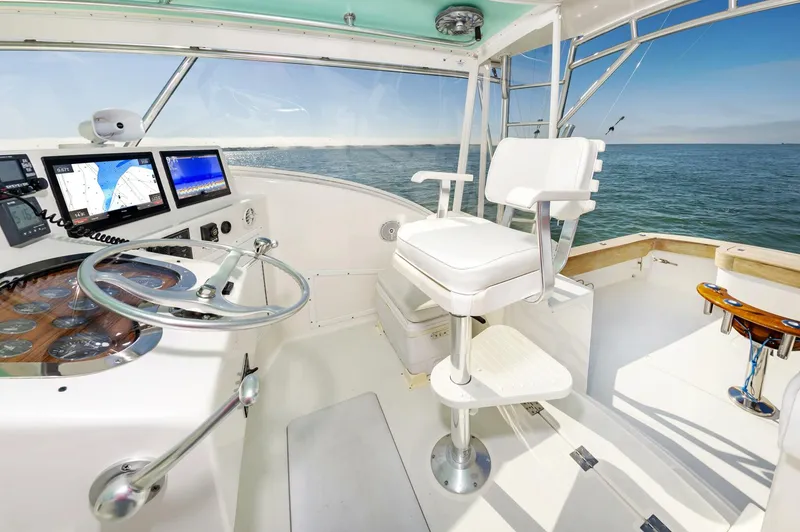 Slide: The Image of Custom Carolina 40 Layton Express 2003 - 16