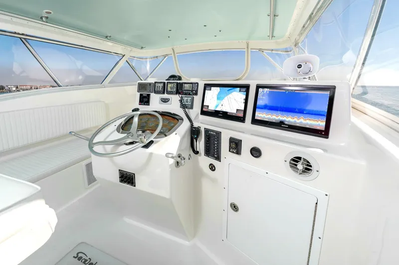 Slide: The Image of Custom Carolina 40 Layton Express 2003 - 17