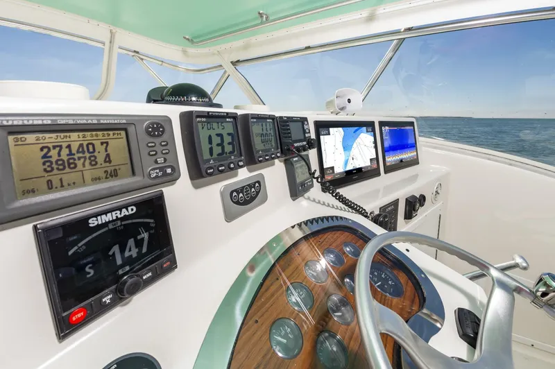Slide: The Image of Custom Carolina 40 Layton Express 2003 - 18