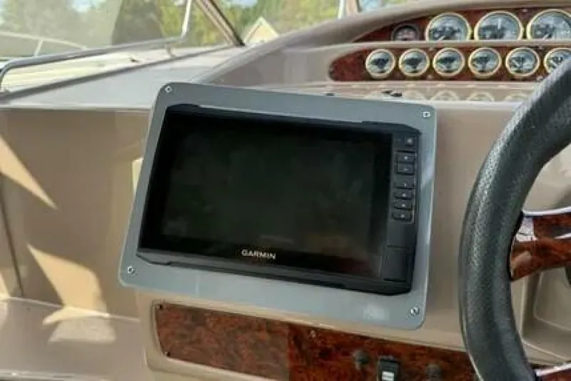 Slide: The Image of Regal 3260 Commodore 2004 - 6