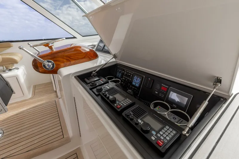 Slide: The Image of Viking 52 Sport Tower 2015 - 40