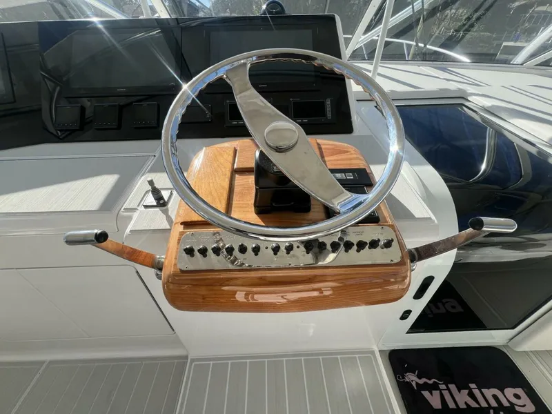 Slide: The Image of Viking 52 Open 2007 - 13