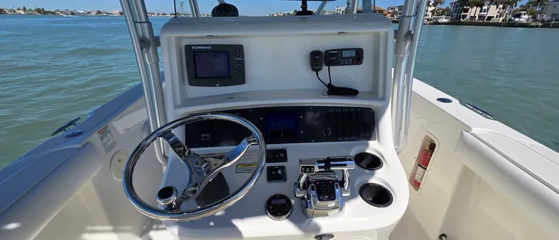 Slide: The Image of Boston Whaler 270 Outrage 2006 - 21