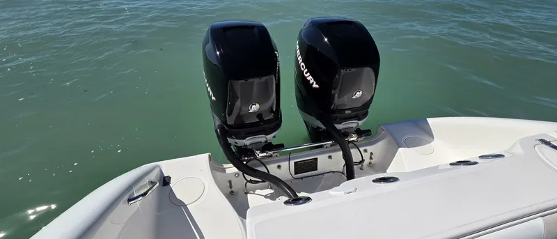 Slide: The Image of Boston Whaler 270 Outrage 2006 - 27
