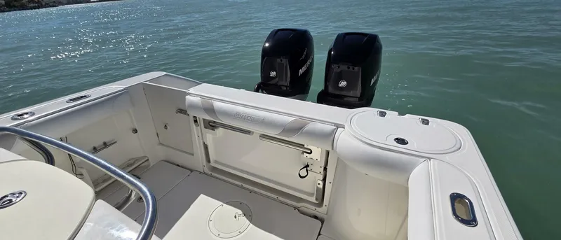 Slide: The Image of Boston Whaler 270 Outrage 2006 - 31