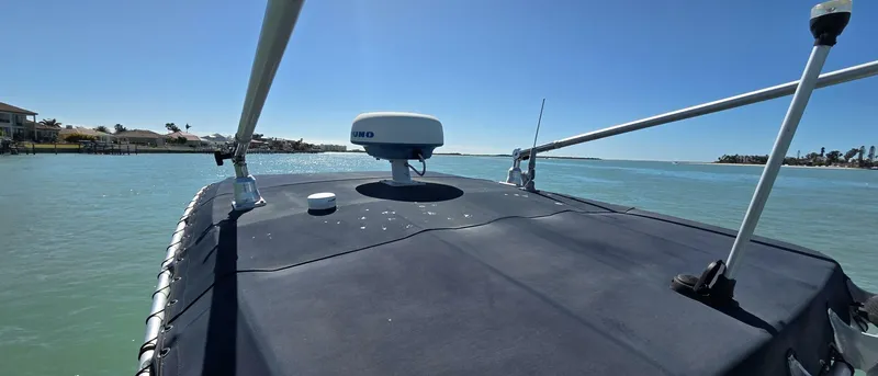 Slide: The Image of Boston Whaler 270 Outrage 2006 - 35