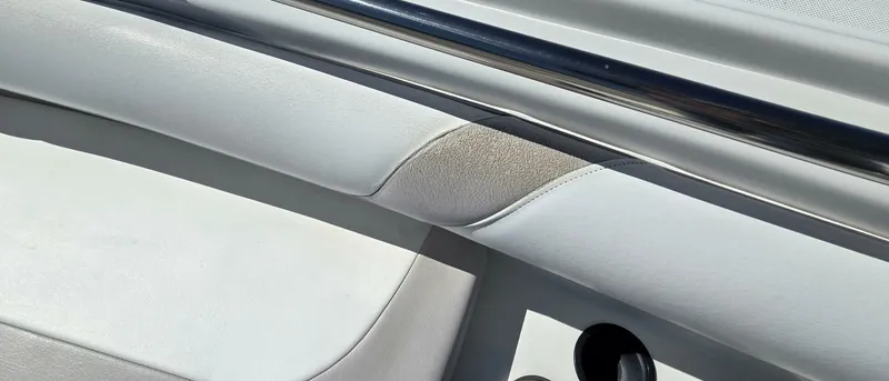 Slide: The Image of Boston Whaler 270 Outrage 2006 - 6