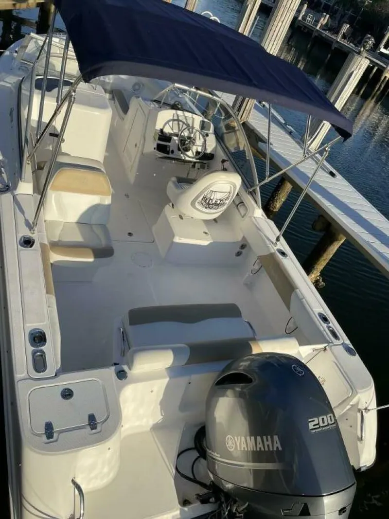 Slide: The Image of Edgewater 205 CX 2016 - 12