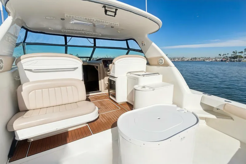 Slide: The Image of Sea Ray 370 Express Cruiser 2000 - 45