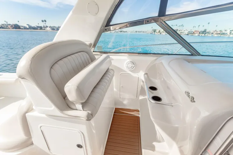 Slide: The Image of Sea Ray 370 Express Cruiser 2000 - 52