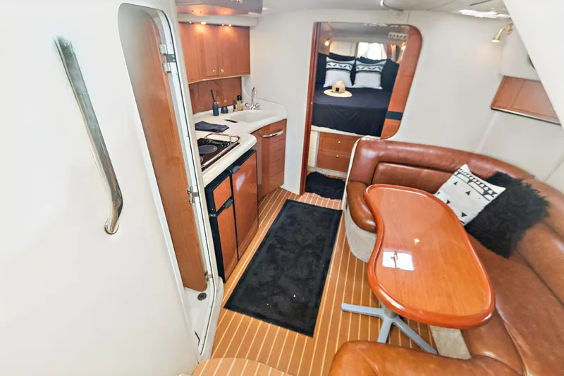 Slide: The Image of Sea Ray 370 Express Cruiser 2000 - 7