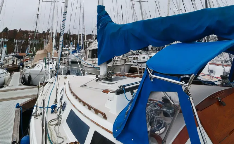 Slide: The Image of Catalina 34 1987 - 7