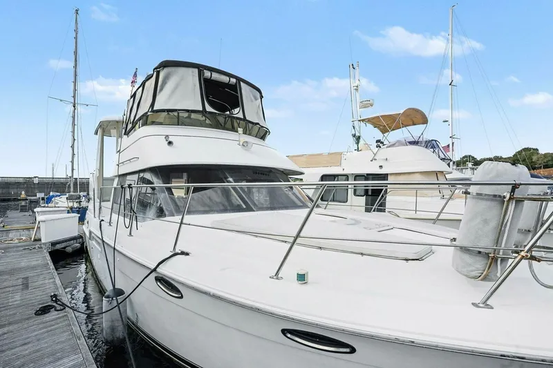Slide: The Image of Carver Yachts 356 2001 - 2