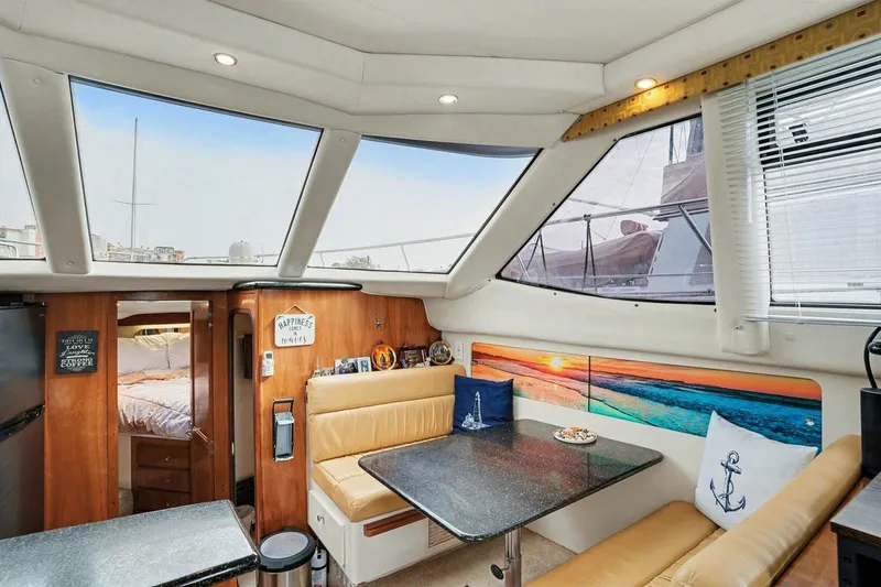 Slide: The Image of Carver Yachts 356 2001 - 7