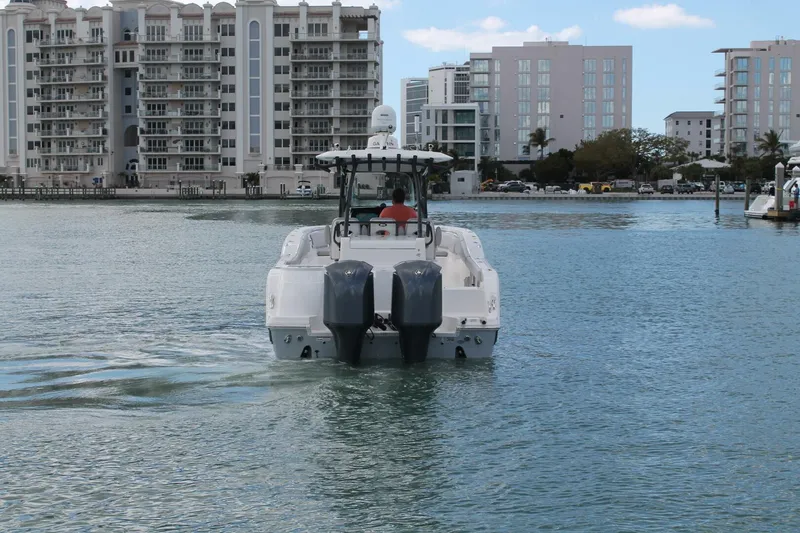 Slide: The Image of Sea Fox 328 Commander 2018 - 2