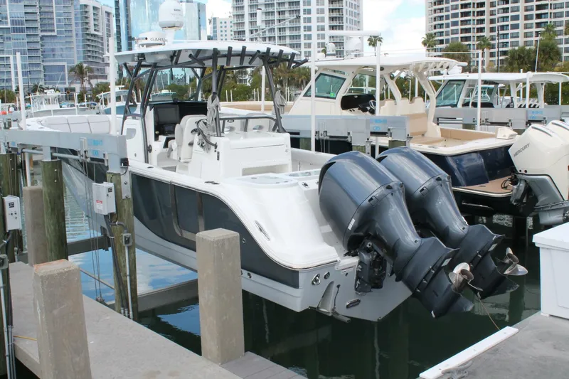 Slide: The Image of Sea Fox 328 Commander 2018 - 4