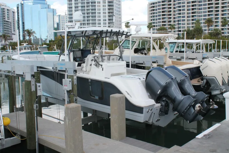 Slide: The Image of Sea Fox 328 Commander 2018 - 5