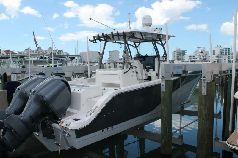 Slide: The Image of Sea Fox 328 Commander 2018 - 6