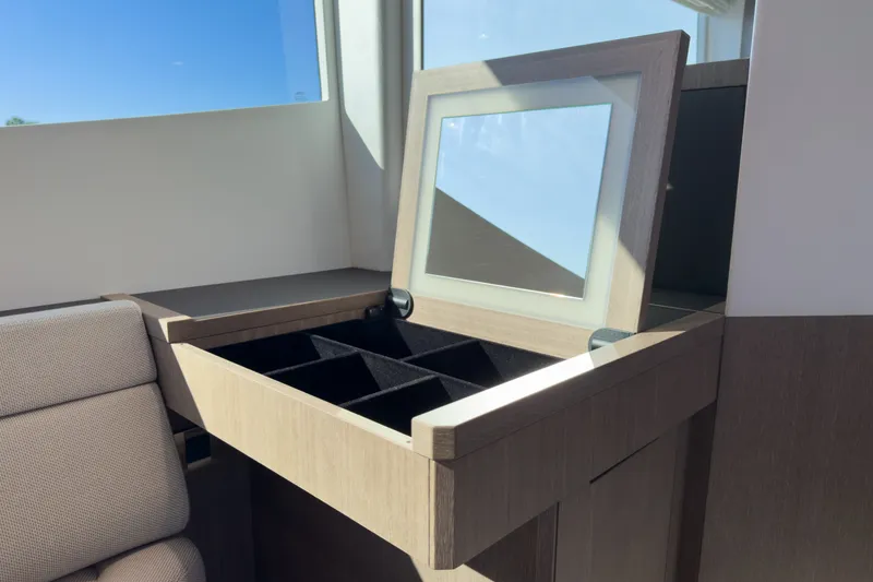 Slide: The Image of Galeon 510 SKY 2022 - 20