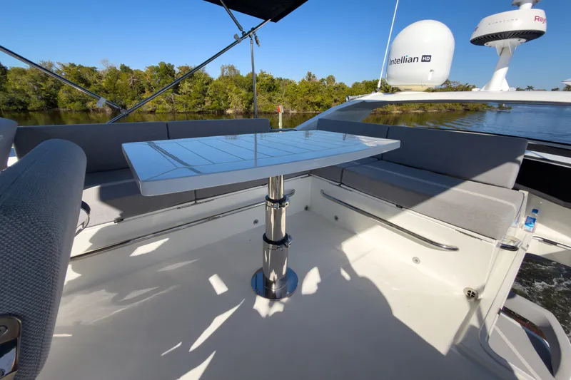 Slide: The Image of Galeon 510 SKY 2022 - 39